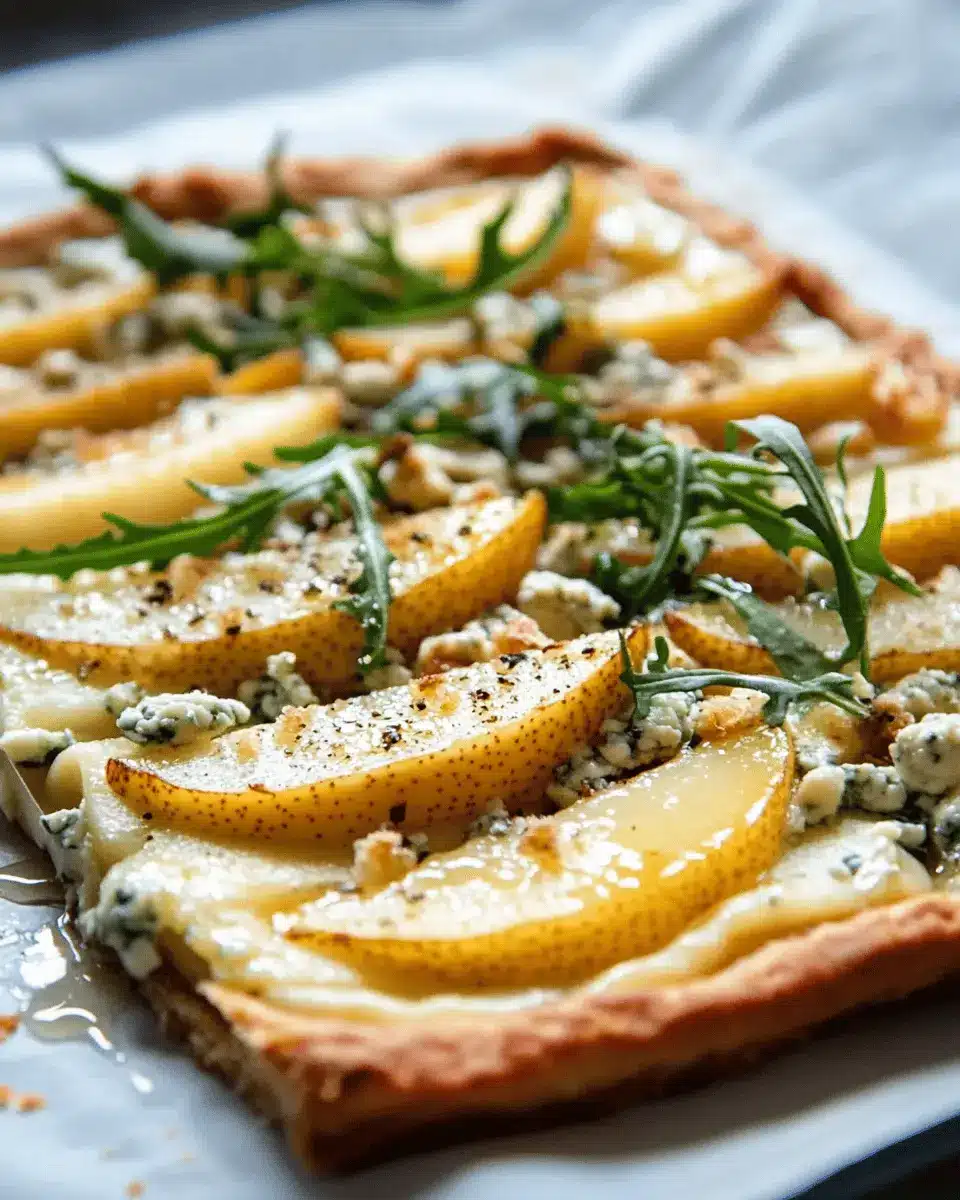 Pear Gorgonzola Tart: Irresistibly Sweet with Honey Drizzle